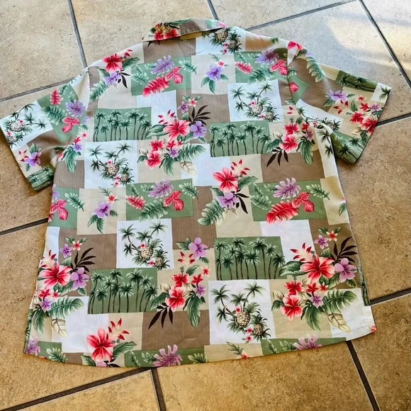 Hawaiian shirt - Picture 4 of 4